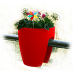High Quality Plastic Balcony Railing Planter (Red,29 Cm X 29 Cm X 30 Cm)�